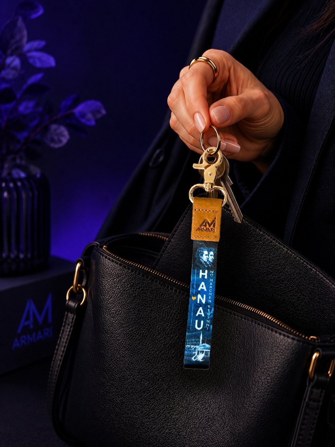 Hanau NFC-Schlüsselanhänger an einer Tasche